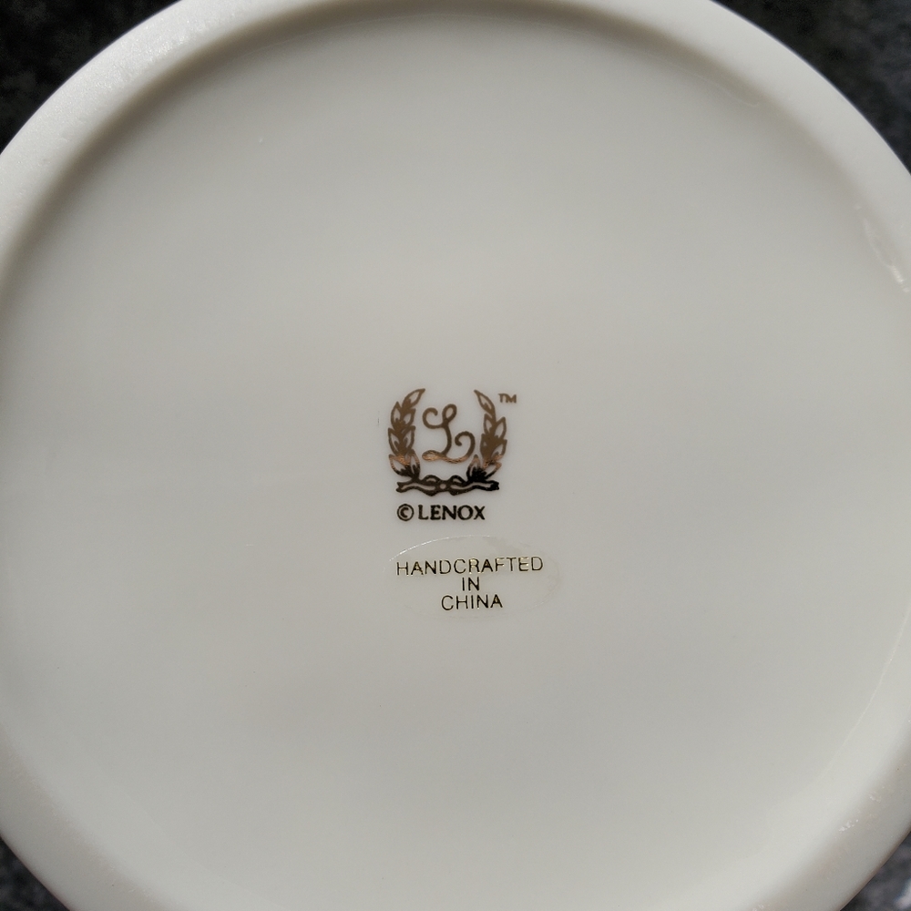 VTG New Lenox Lilies of Love Vase - Picture 3 of 4